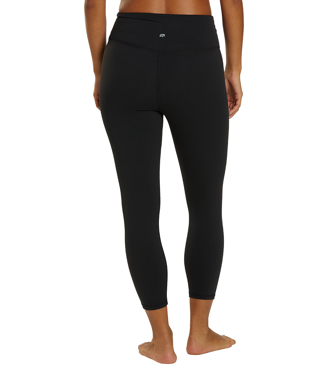 Marika capri shops leggings