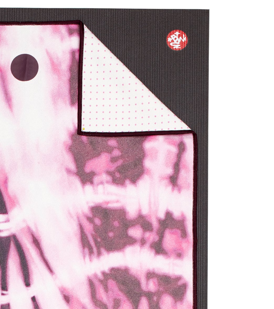 Manduka yogitoes® Tie Dye Yoga Mat Towel at  - Free Shipping