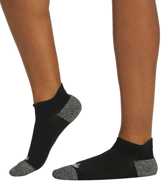 Alo Yoga Accessories | Nwt Alo Women’s Strappy Siren Grip Sock - Small - Black | Color: Black | Size: Os | Stacihashi's Closet