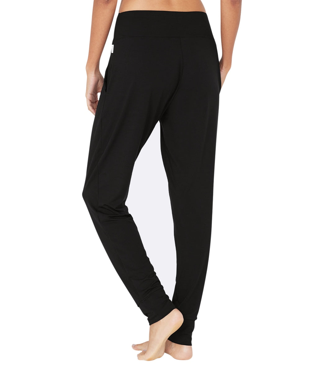 Boody - Our bestselling Downtime Lounge Pants are now available in Black!  Say hello to your brand new stay-at-home staple. #StayHome and  #FindYourDowntime in Boody Lounge 💕⁠ Shop Downtime Lounge Pants -->